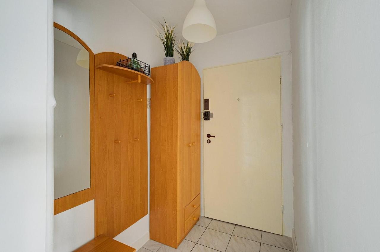2 Bedroom Apt In Heart Of Warsaw Zgoda 9 Tv70 Exterior foto