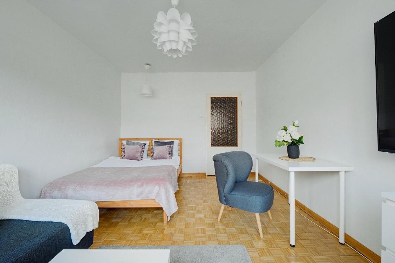 2 Bedroom Apt In Heart Of Warsaw Zgoda 9 Tv70 Exterior foto