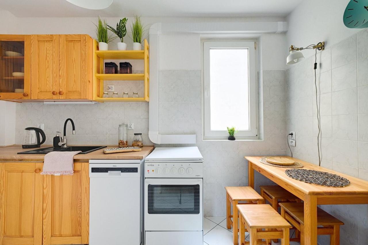 2 Bedroom Apt In Heart Of Warsaw Zgoda 9 Tv70 Exterior foto