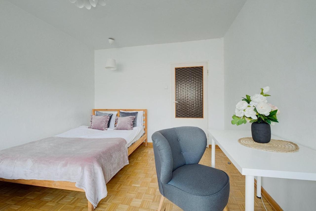 2 Bedroom Apt In Heart Of Warsaw Zgoda 9 Tv70 Exterior foto